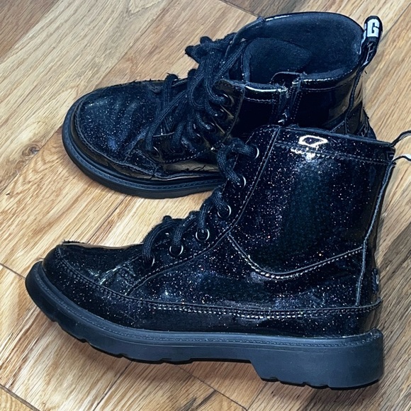 Girl’ glitter Ugg boots - Picture 3 of 4